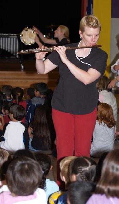 Zara Lawler performing