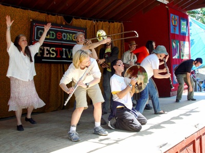 Zara Lawler, interdisciplinary performer